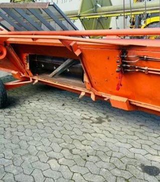 Зернозбиральний комбайн Dronningborg D 7000 S м/год, б/в