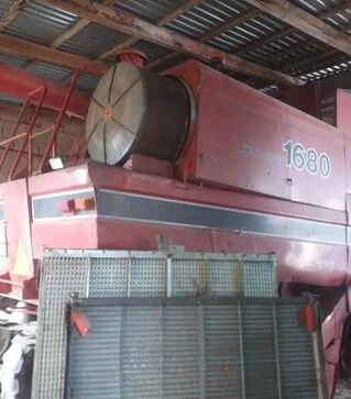 Зерноуборочный комбайн Case IH 1680, 1990 г.в, 4000 м/ч, б/у