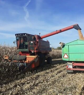 Зерноуборочный комбайн Case IH 1680, 1990 г.в, 4000 м/ч, б/у