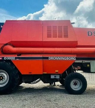 Зерноуборочный комбайн Dronningborg D9000, 2000 г.в, 5000 м/ч, б/у