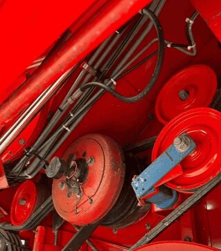 Зерноуборочный комбайн Massey Ferguson 27 XP, 1990 г.в, 5000 м/ч, б/у