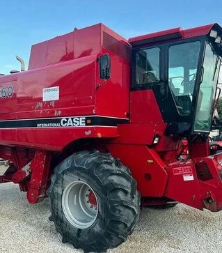 Зерноуборочный комбайн Case IH 1660, 1986 г.в, 3396 м/ч, б/у