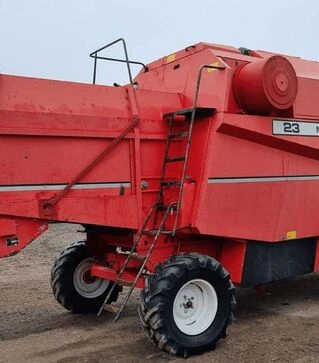 Зернозбиральний комбайн Massey Ferguson 23, 1997 р.в, 2377 м/год, б/в