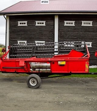 Зерноуборочный комбайн Massey Ferguson 7238, 2001 г.в, 1608 м/ч, б/у