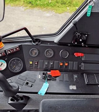 Зерноуборочный комбайн Massey Ferguson 7238, 2001 г.в, 1608 м/ч, б/у