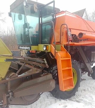 Зернозбиральний комбайн Dronningborg D4500, 1986 р.в., 5000 м/год, б/в
