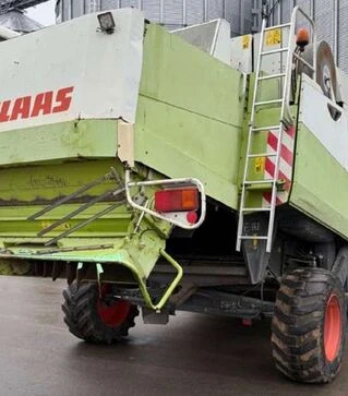 Зерноуборочный комбайн Claas Lexion 460, 1999 г.в, 6002 м/ч, б/у