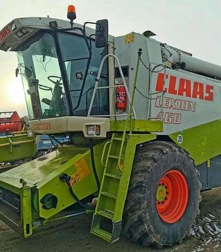 Зерноуборочный комбайн Claas Lexion 460, 2001 г.в, 4810 м/ч, б/у