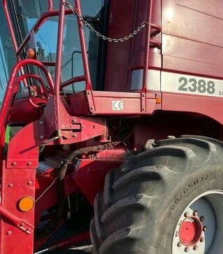 Зернозбиральний комбайн Case IH 2388, 2000 р.в, 5527 м/год, б/в
