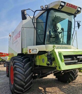Зернозбиральний комбайн Claas Lexion 460, 2003 р.в, 3894 м/год, б/в