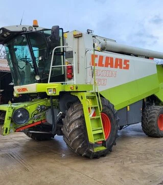 Зерноуборочный комбайн Claas Lexion 460, 2001 г.в, 6900 м/ч, б/у