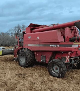 Зерноуборочный комбайн Case IH 2388, 2004 г.в, 5599 м/ч, б/у