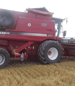 Зерноуборочный комбайн Case IH 2388, 2004 г.в, 5599 м/ч, б/у