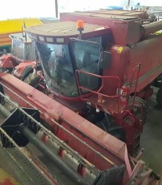 Зерноуборочный комбайн Case IH 2388, 2002 г.в, 3883 м/ч, б/у