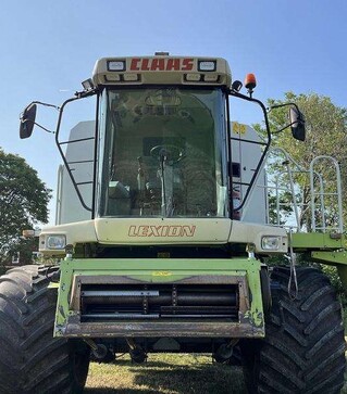 Зерноуборочный комбайн Claas Lexion 460, 1999 г.в, 4032 м/ч, б/у