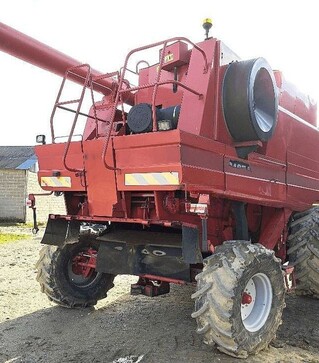 Зерноуборочный комбайн Case IH 2388, 2005 г.в, 3950 м/ч, б/у