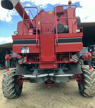 Зерноуборочный комбайн Case IH 2388, 2003 г.в, 3490 м/ч, б/у