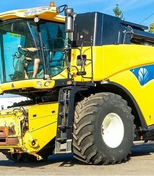 Зернозбиральний комбайн New Holland CR 9060, 2008 р.в, 2554 м/год, б/в