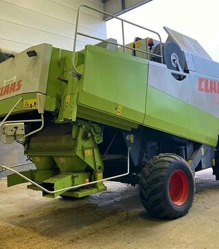 Зерноуборочный комбайн Claas Lexion 480, 2001 г.в, 3686 м/ч, б/у