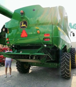 Зернозбиральний комбайн John Deere S660, 2012 р.в, 1683 м/год, б/в