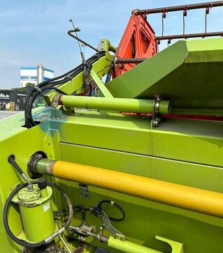 Зерноуборочный комбайн Claas Lexion 760, 2011 г.в, 2155 м/ч, б/у
