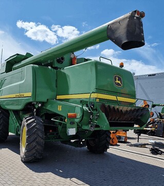 Зернозбиральний комбайн John Deere T 670, 2013 р.в, 2485 м/год, б/в