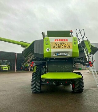 Зернозбиральний комбайн Claas Lexion 750, 2014 р.в, 2063 м/год, б/в