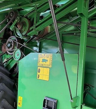 Зерноуборочный комбайн John Deere 2066, 1993 г.в, 5369 м/ч, б/у
