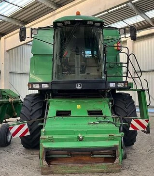 Зерноуборочный комбайн John Deere 2066, 1993 г.в, 5369 м/ч, б/у
