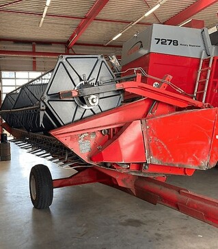Зерноуборочный комбайн Massey Ferguson 30, 1998 г.в, 3000 м/ч, б/у