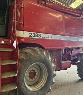 Зернозбиральний комбайн Case IH 2388, 2000 р.в, 3600 м/год, б/в