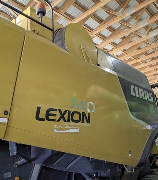 Зернозбиральний комбайн Claas Lexion 740ТТ, 2011 р.в, 4600 м/год, б/в