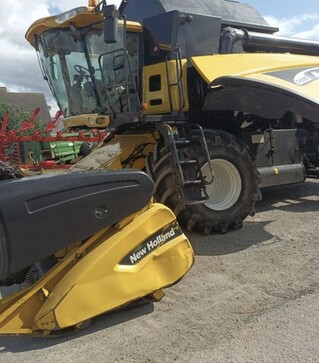Зернозбиральний комбайн New Holland CX8080, 2007 р.в, 3820 м/год, б/в