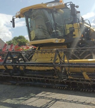 Зернозбиральний комбайн New Holland CX8080, 2007 р.в, 3820 м/год, б/в