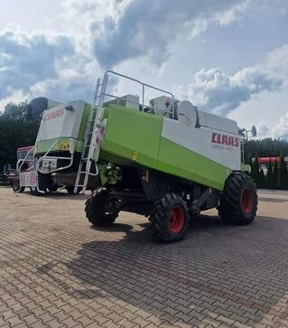 Зерноуборочный комбайн Claas Lexion 480, 2003 г.в, 5170 м/ч, б/у