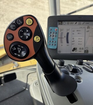Зернозбиральний комбайн Claas Lexion 740, 2012 р.в, 3160 м/год, б/в