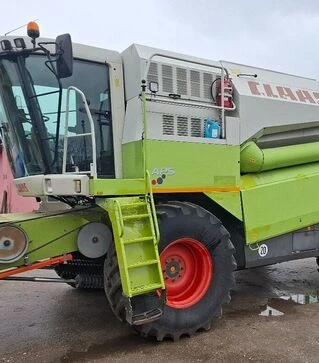 Зерноуборочный комбайн Claas Mega 360, 2006 г.в, 3340 м/ч, б/у