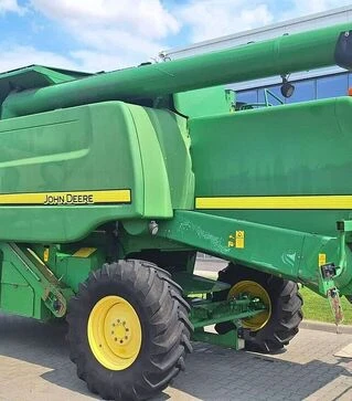Зерноуборочный комбайн John Deere W550, 2008 г.в, 5100 м/ч, б/у