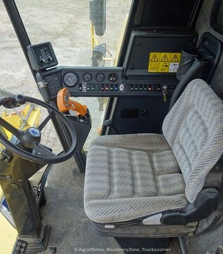 Зернозбиральний комбайн New Holland TC 54, 2007 р.в, 1863 м/год, б/в