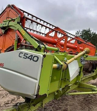 Зернозбиральний комбайн Claas Avero 240, 2010 р.в, 2700 м/год, б/в