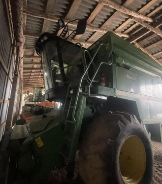 Зерноуборочный комбайн John Deere 2064, 1996 г.в, 4000 м/ч, б/у