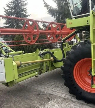 Зерноуборочный комбайн Claas Avero 160, 2013 г.в, 1560 м/ч, б/у