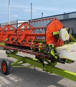 Зернозбиральний комбайн Claas Avero 240, 2011 р.в, 1721 м/год, б/в