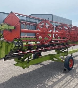 Зернозбиральний комбайн Claas Avero 240, 2011 р.в, 1721 м/год, б/в