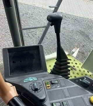 Зернозбиральний комбайн Claas Lexion 460 Evolution, 2003 р.в, 3999 м/год, б/в