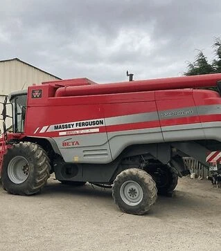 Зернозбиральний комбайн Massey Ferguson 7270, 2005 р.в, 3854 м/год, б/в