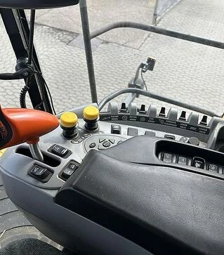 Зерноуборочный комбайн New Holland CR 980, 2005 г.в, 3115 м/ч, б/у