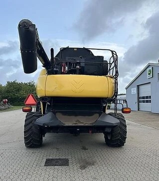 Зерноуборочный комбайн New Holland CR 980, 2005 г.в, 3115 м/ч, б/у