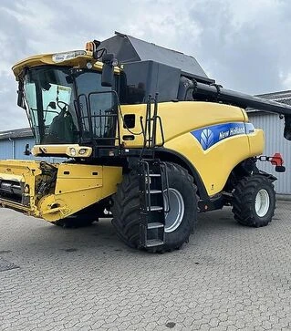 Зерноуборочный комбайн New Holland CR 980, 2005 г.в, 3115 м/ч, б/у