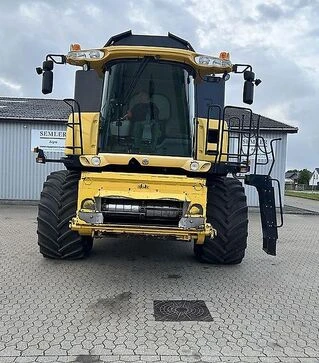 Зерноуборочный комбайн New Holland CR 980, 2005 г.в, 3115 м/ч, б/у